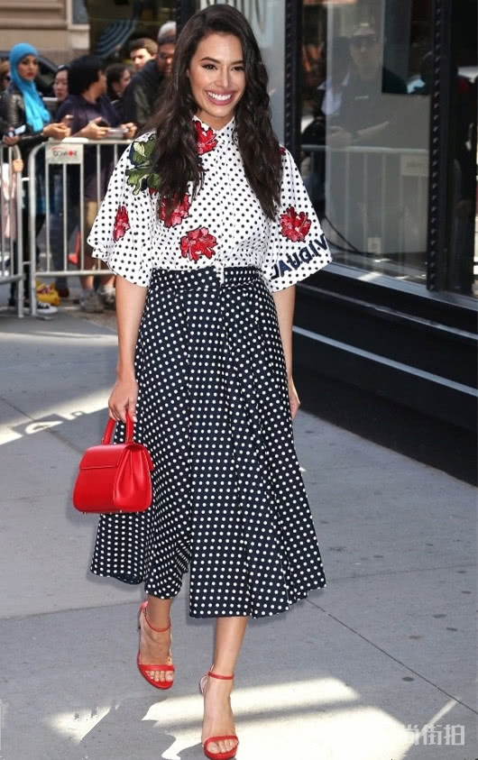 夏天用伞裙满足你，让你的优雅时尚立马可见