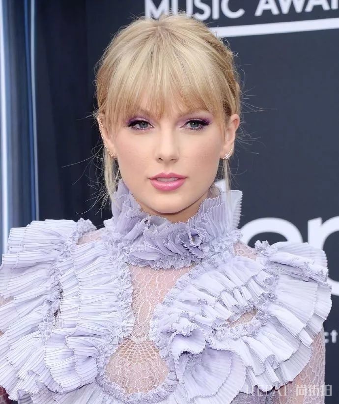 霉霉携新专回归,爆火的却是眼妆!