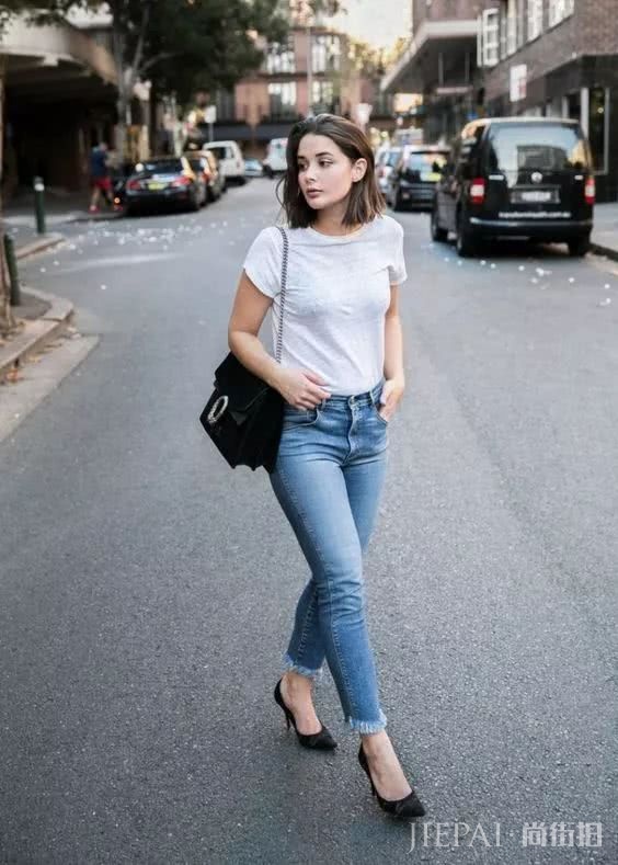 说真的,留短发的女孩穿衣打扮都不会太差