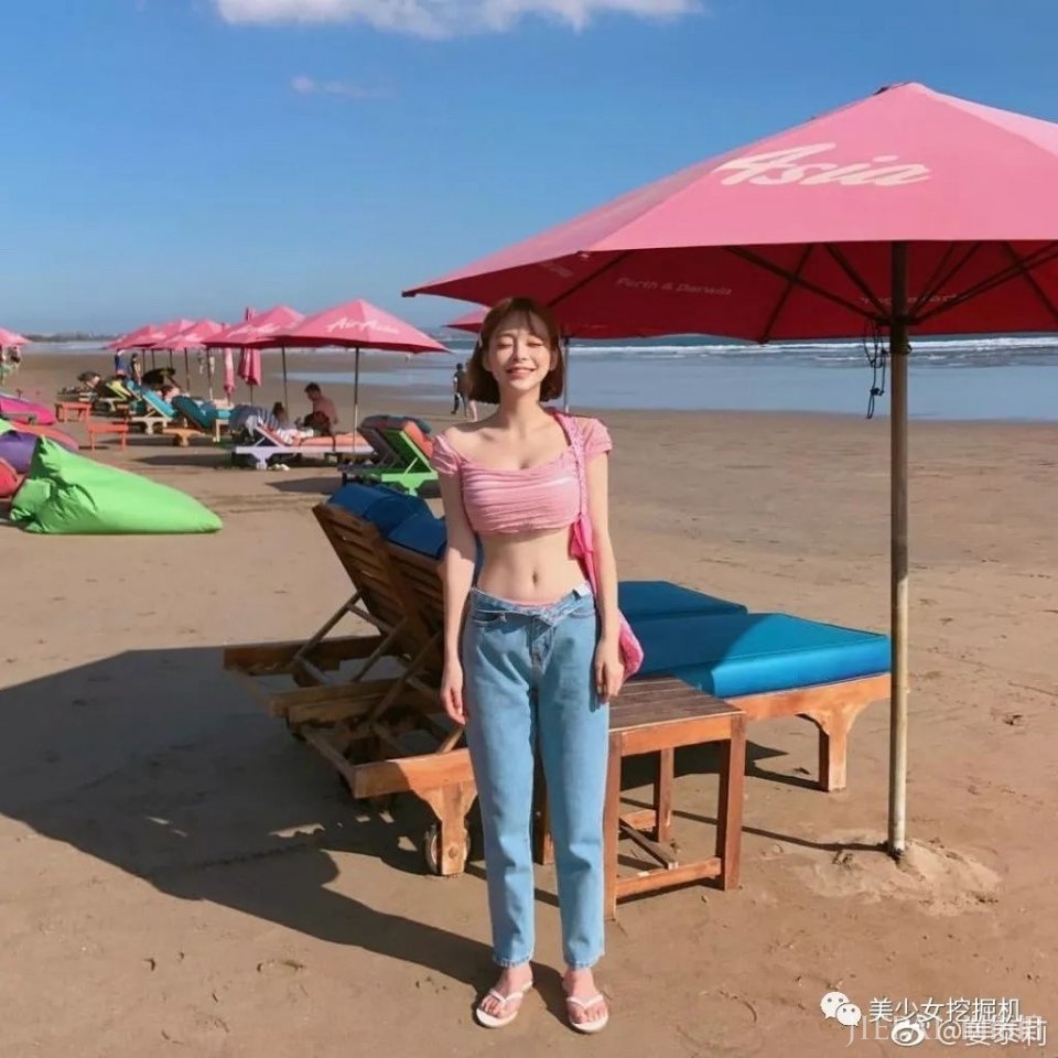 韩国林小宅,还撞脸天使宝贝的网红超甜少女,却顶着一张硅胶假脸