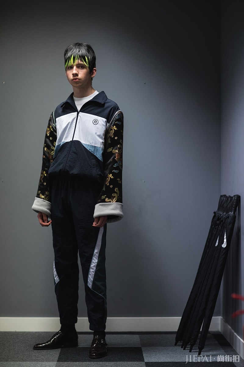 来自高端时尚的深度思维！Martine Rose 2020春夏大秀现场直击！