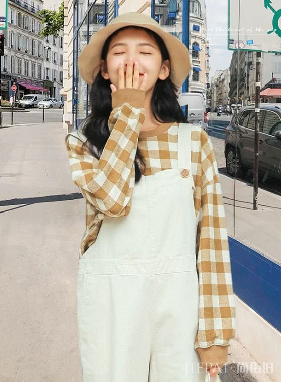 章若楠衬衫叠穿背心穿成蓬蓬裙，意外洋气