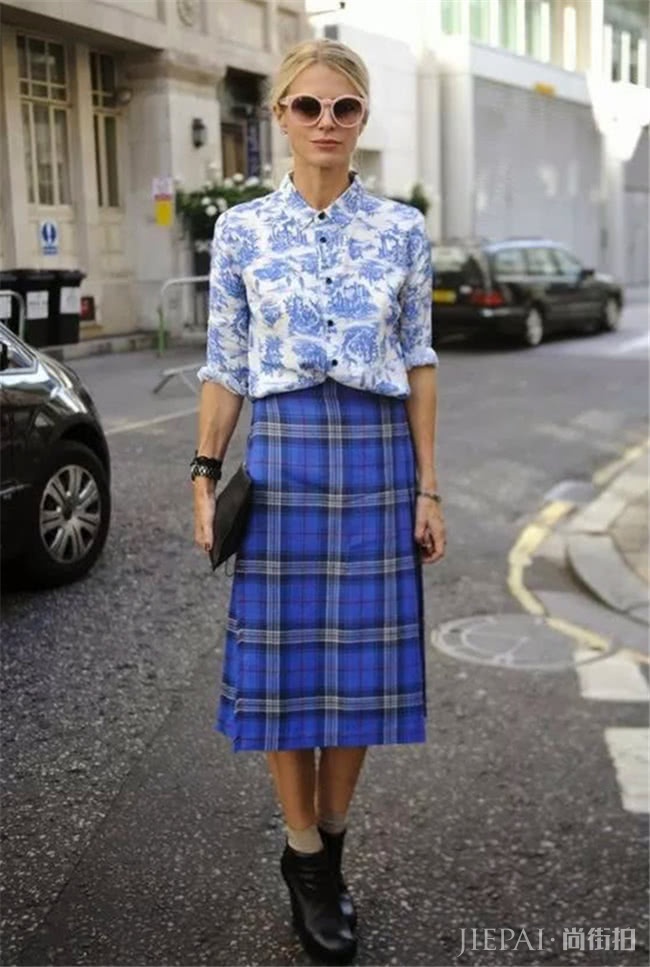 夏天上班怎么穿？衬衫配半身裙，做一个妥妥的气质精