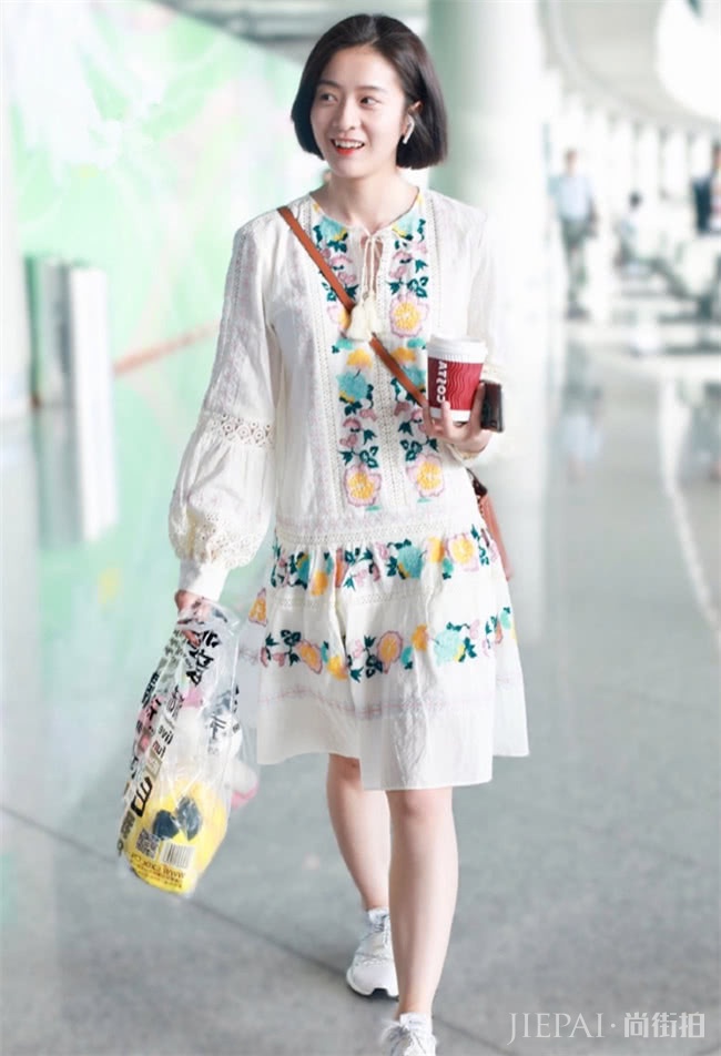 夏天想快速出门,穿一条连衣裙就能帮你解决穿搭烦恼了