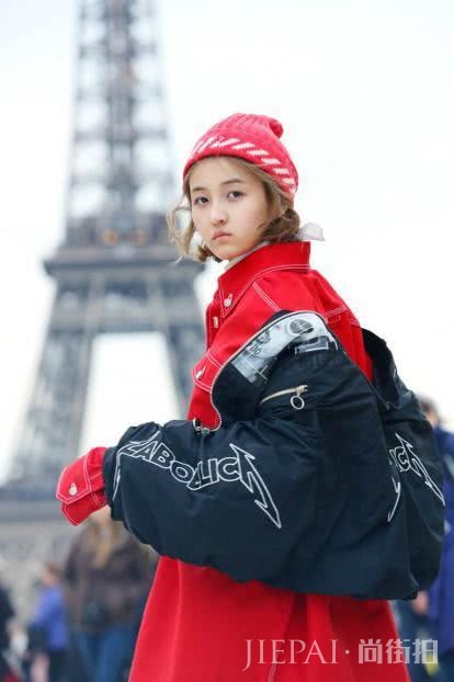 张子枫一袭纱裙亮相红毯,发型却成灾难