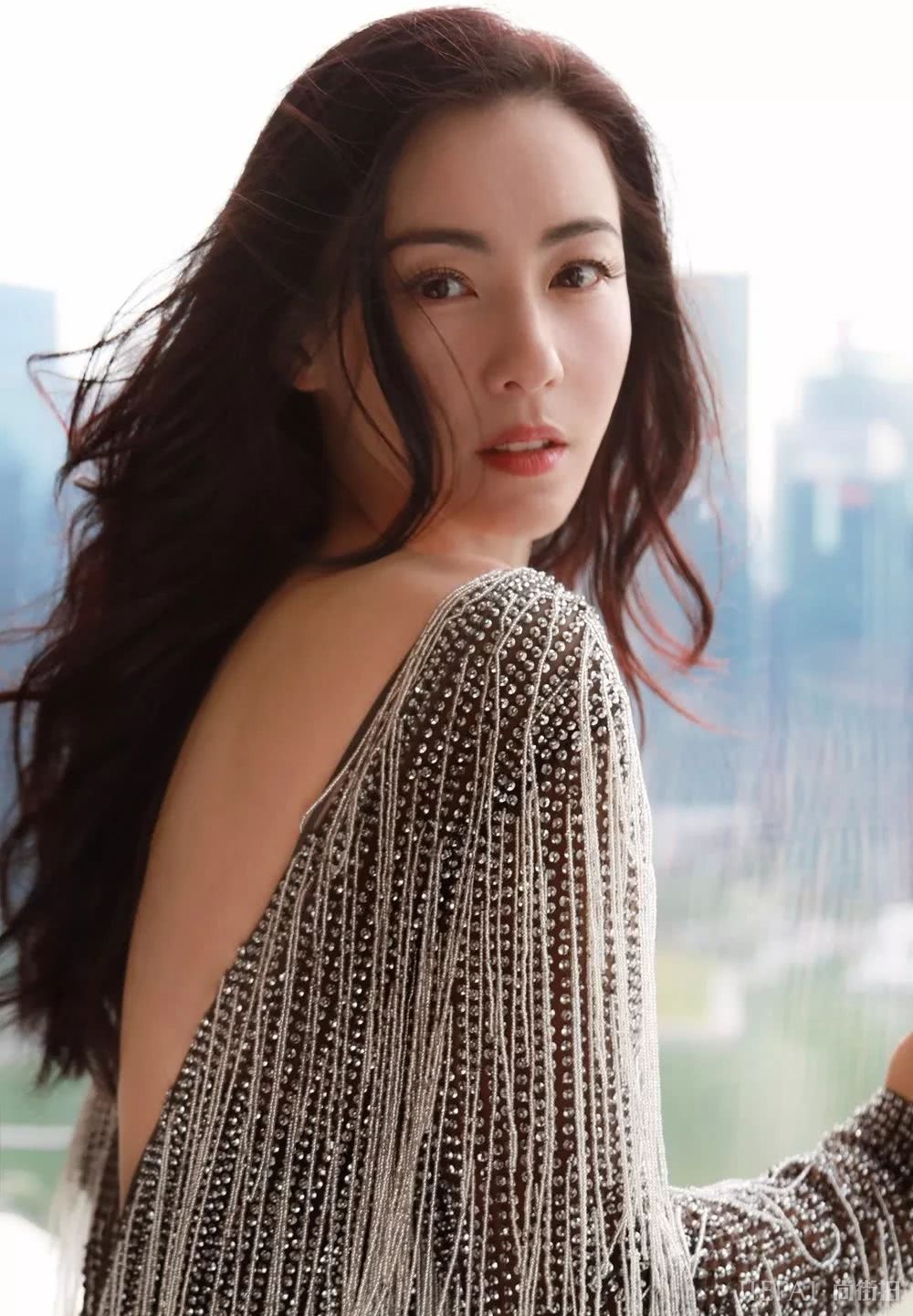 孟美岐的cos“猫女妆”简直绝了