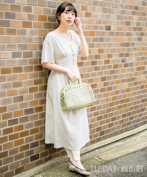 夏季修身感连衣裙跟时尚潮人这样选,轻松显瘦