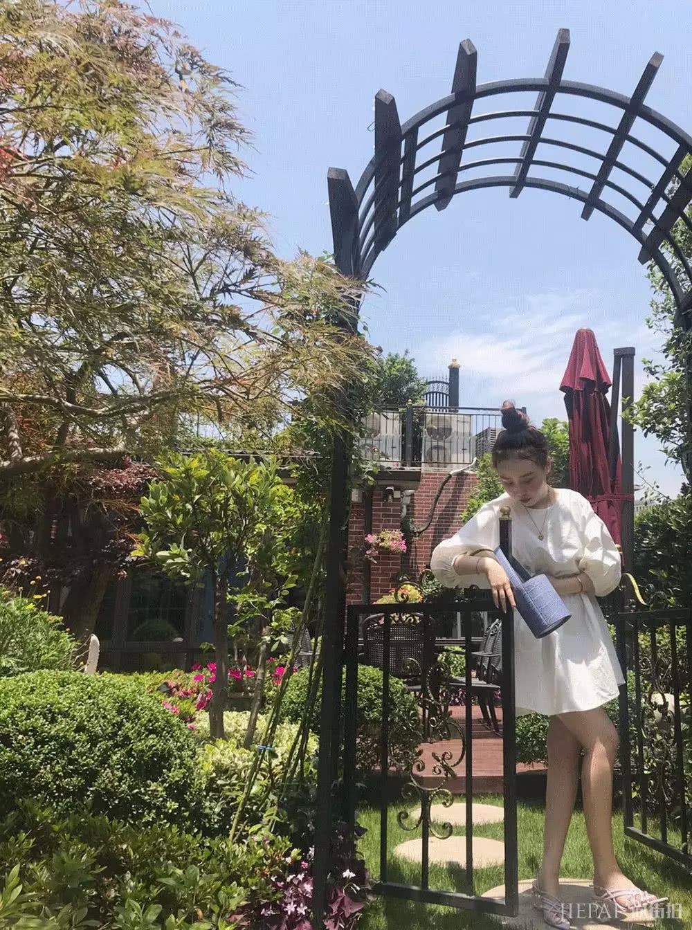 今年最火的细带凉鞋,怎么搭最好看都帮你们看好了