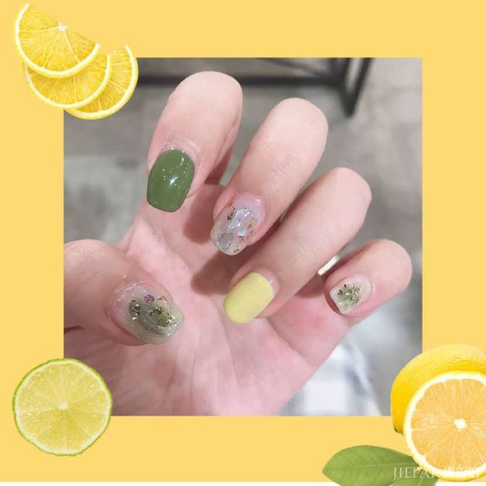 夏天除了穿搭还能怎么美?9种美甲让你美到指尖,清爽干净的感觉