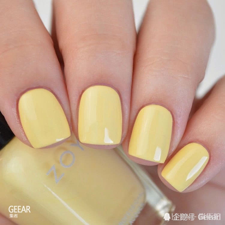 在Ins上爆红的美甲款式有这些!够胆挑战萤光色吗?