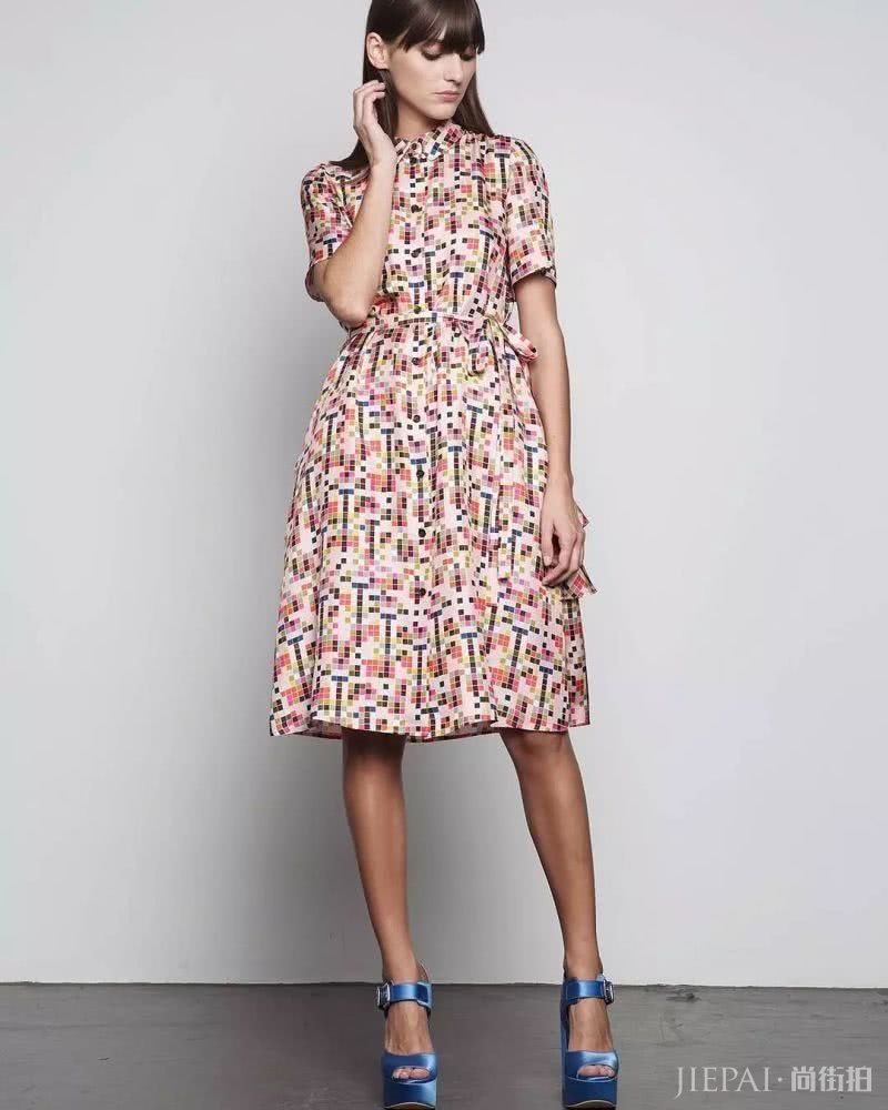 今年夏天最潮花裙子怎样挑选?学这3种方法就对了