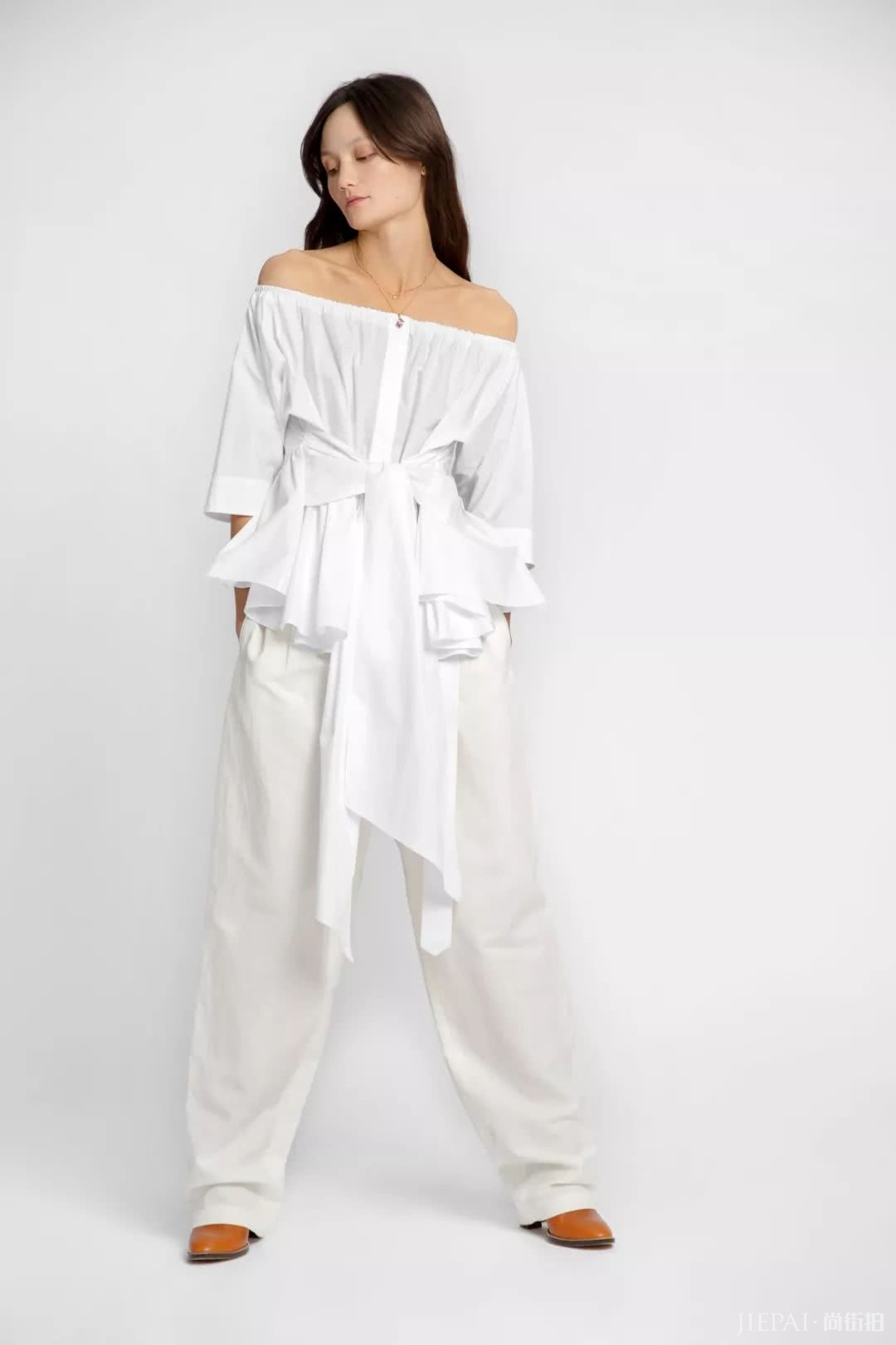 有的人表面看上去很高 其实都靠这条裤子