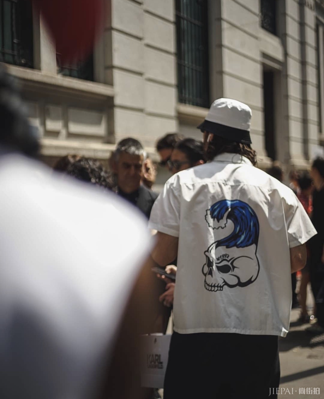 行走的教科书！米兰时装周时尚达人教你玩转街头穿搭！