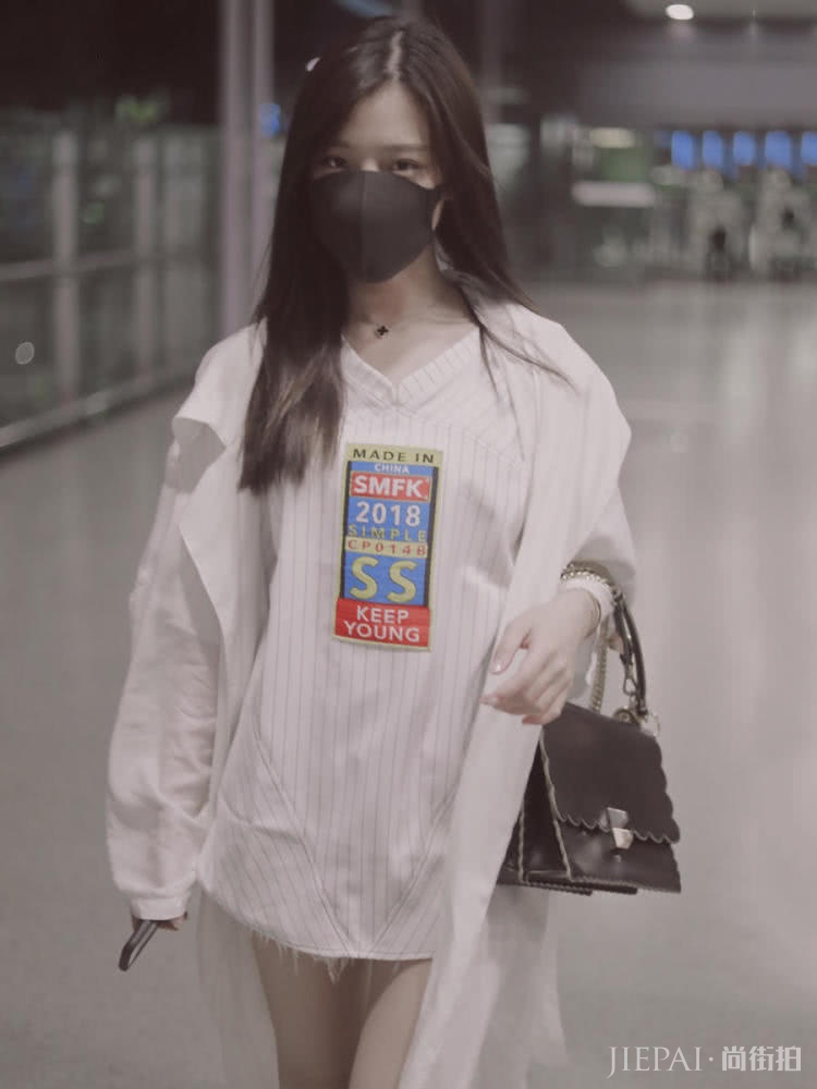 陈意涵的搭配光配饰就十几万,不愧为小富婆
