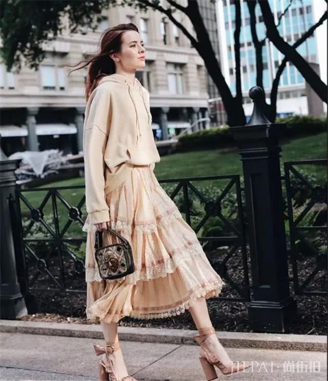 女人过了30看看下面这5种穿搭,优雅又知性