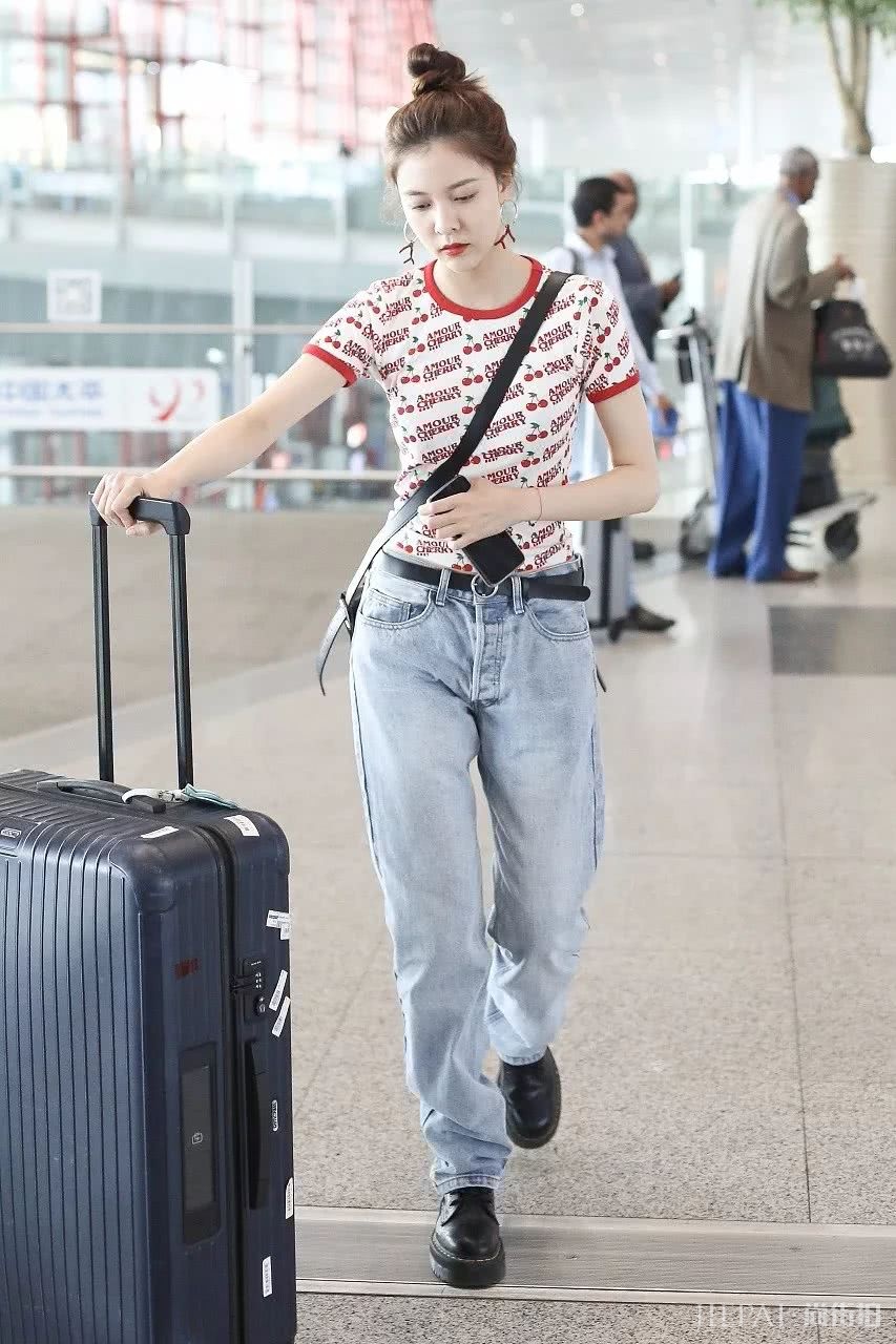 明星街拍 6月又到乱穿衣的季节