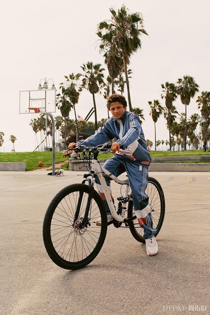 Bristol Studio x adidas Originals联名正式发布,这次的也太棒了!