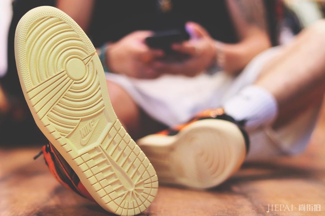 Air Jordan 1扣碎篮板新配色发售曝光，这里还有细节照片