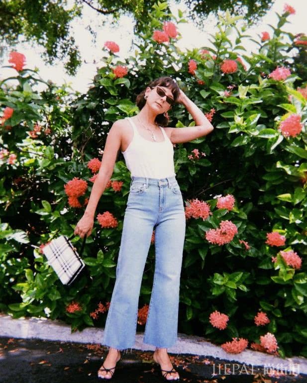 身高只有155，但她却是ins上最受欢迎的时尚博主