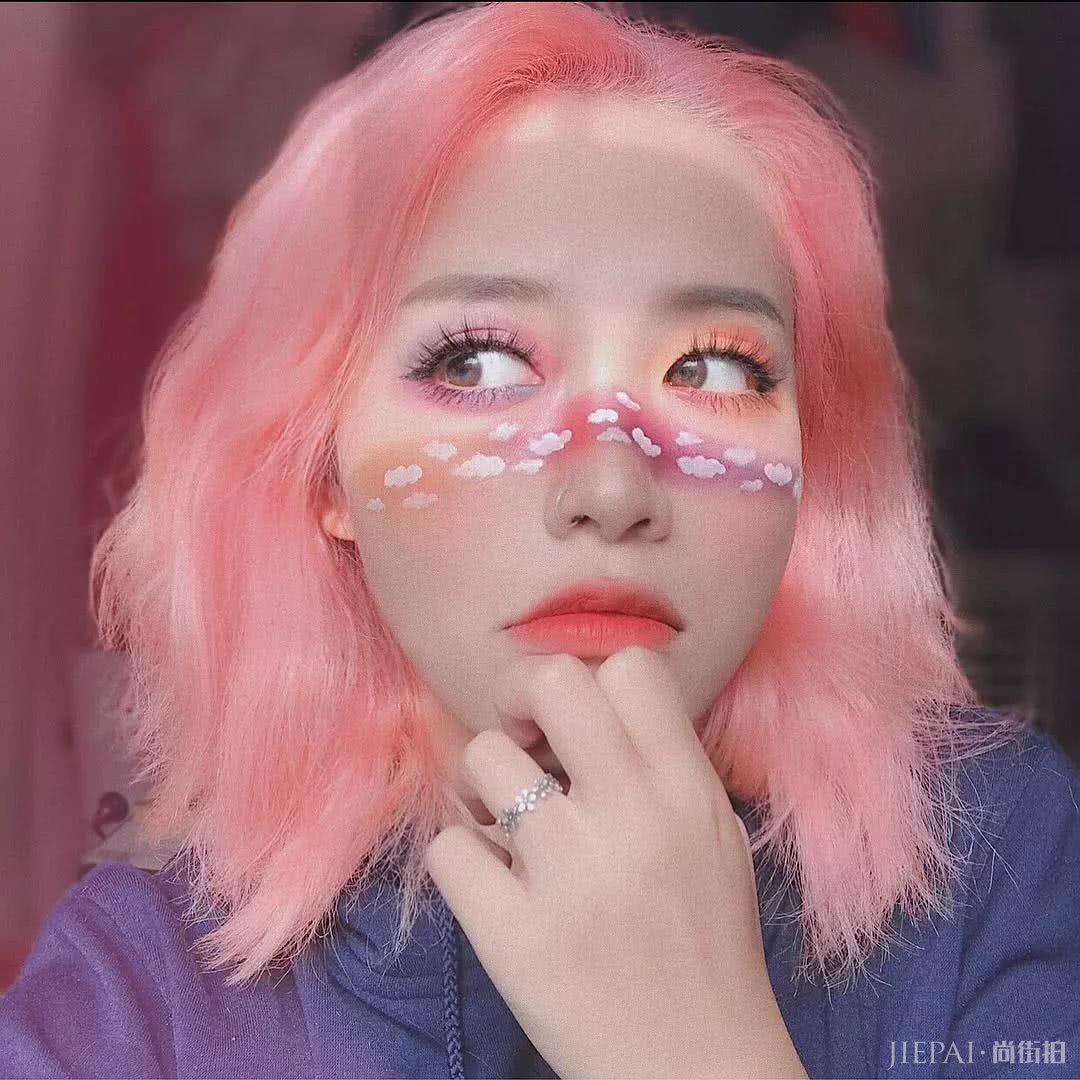 靠一张脸刷屏Ins，狂撩十万粉丝，还能模仿女包青天？