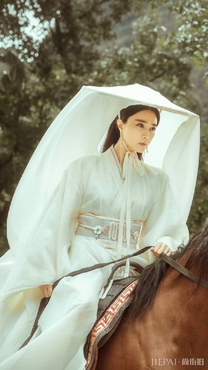 网曝《巴清传》范冰冰高云翔被双双更换?追加拍摄成本3000万