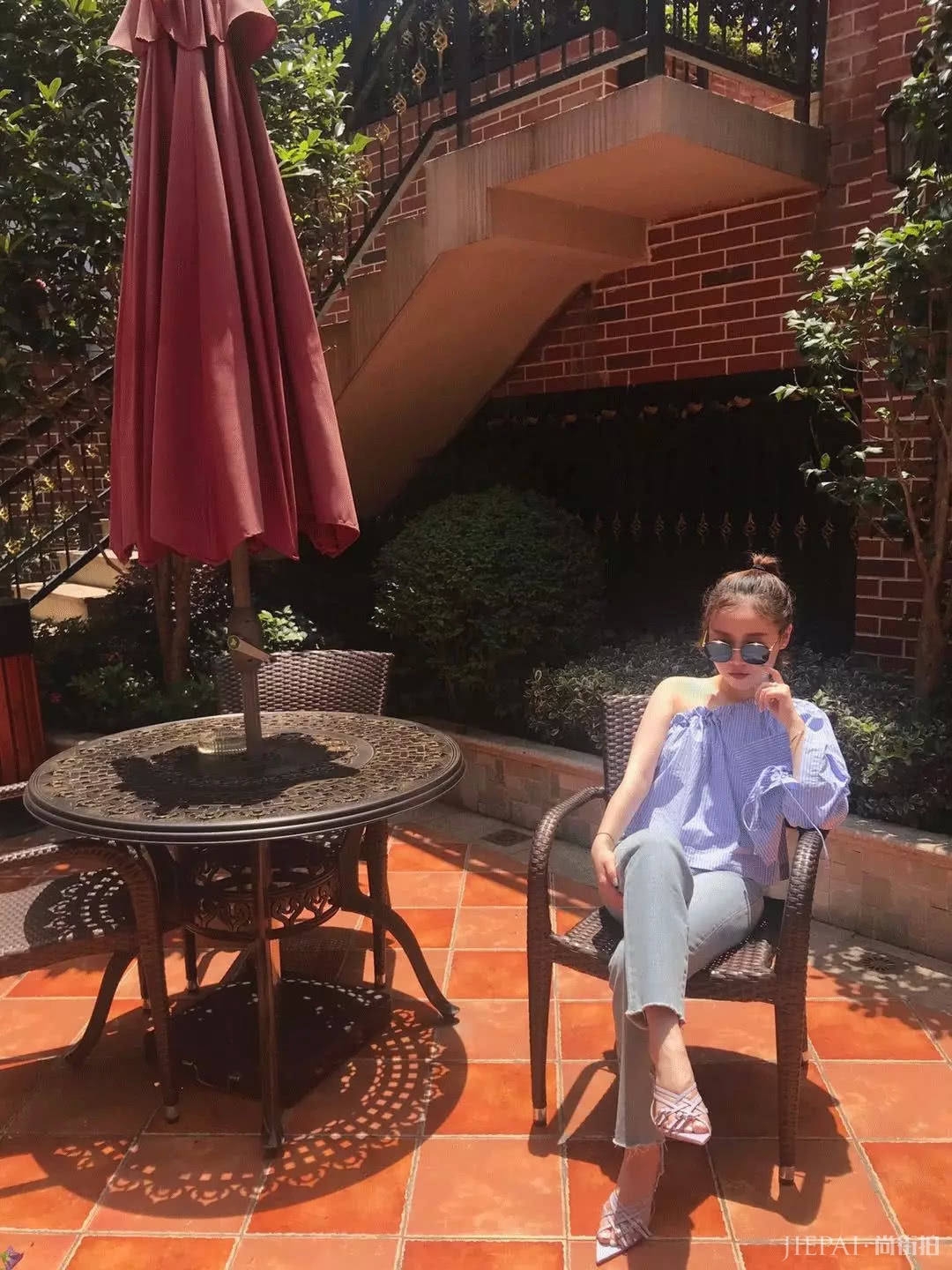 今年最火的细带凉鞋,怎么搭最好看都帮你们看好了