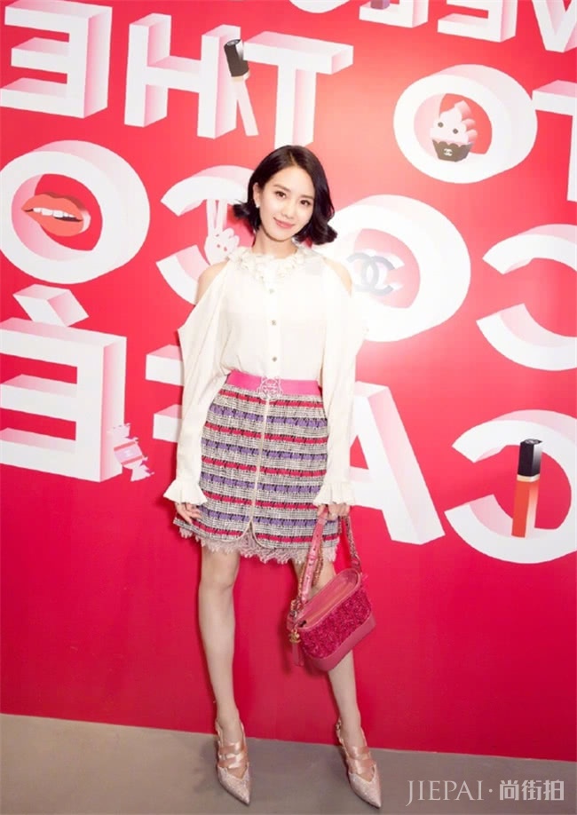 想夏日显瘦,快试试优雅动人的A字裙吧,小个子也能hold住