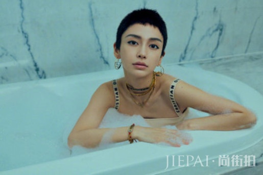 周冬雨和易烊千玺竟然剪了情侣发型!这个发型要火了,太惊艳了