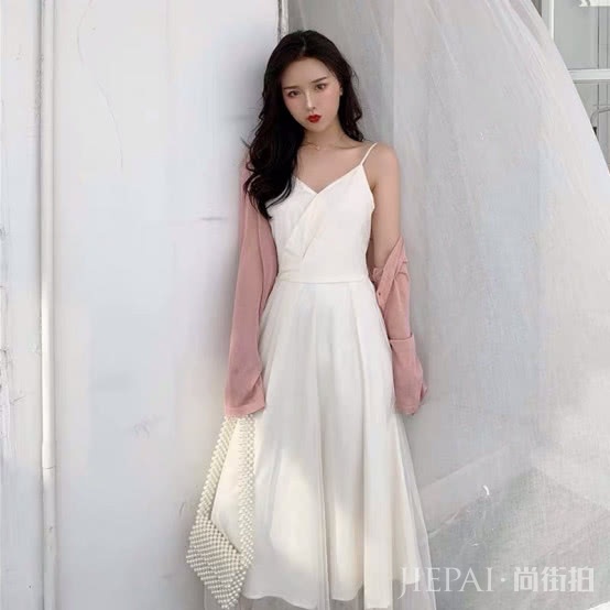 女人味是穿出来的,这8套“高级感”穿搭让你一下美回18岁