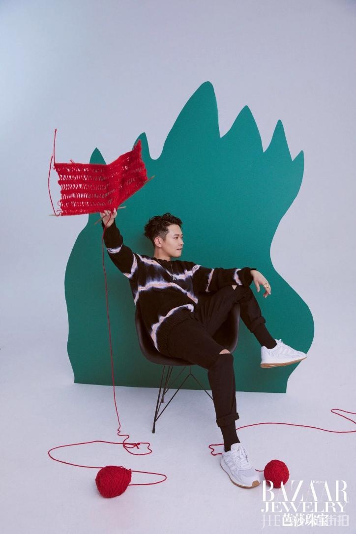 张云雷化复古浓妆，孟鹤堂扎嘻哈小辫儿，相声演员也能上时尚杂志