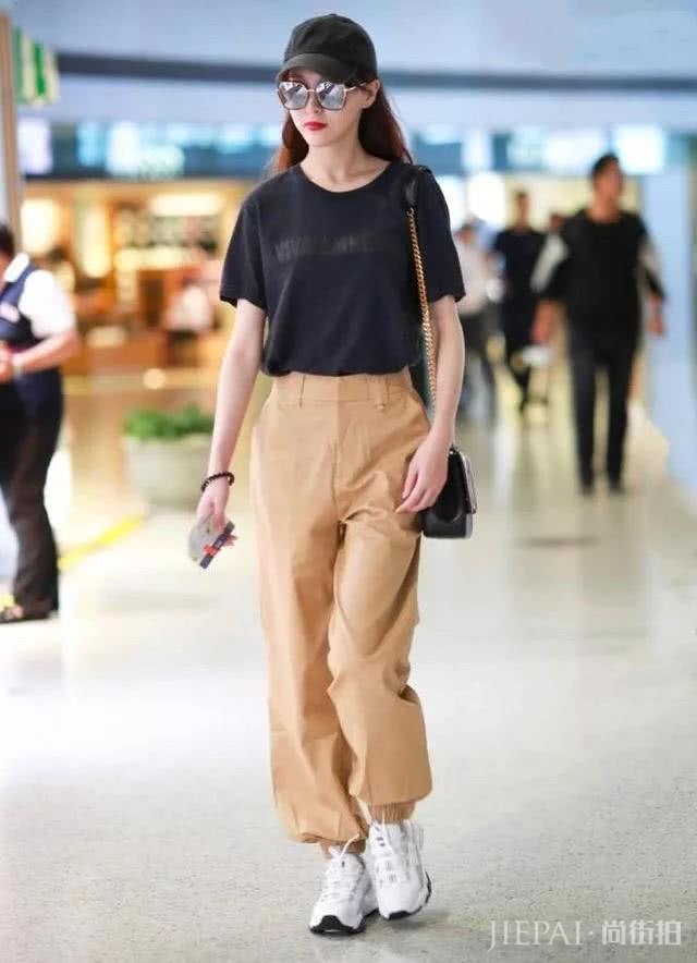 夏季不会挑阔腿裤？这四种颜色百搭还特别有气质