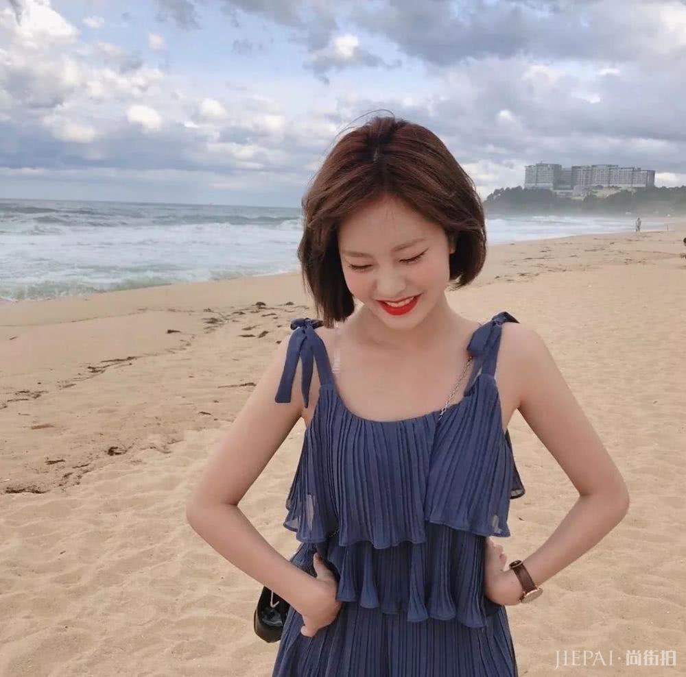 跟着ins上的短发小姐姐们学习夏日穿衣打扮