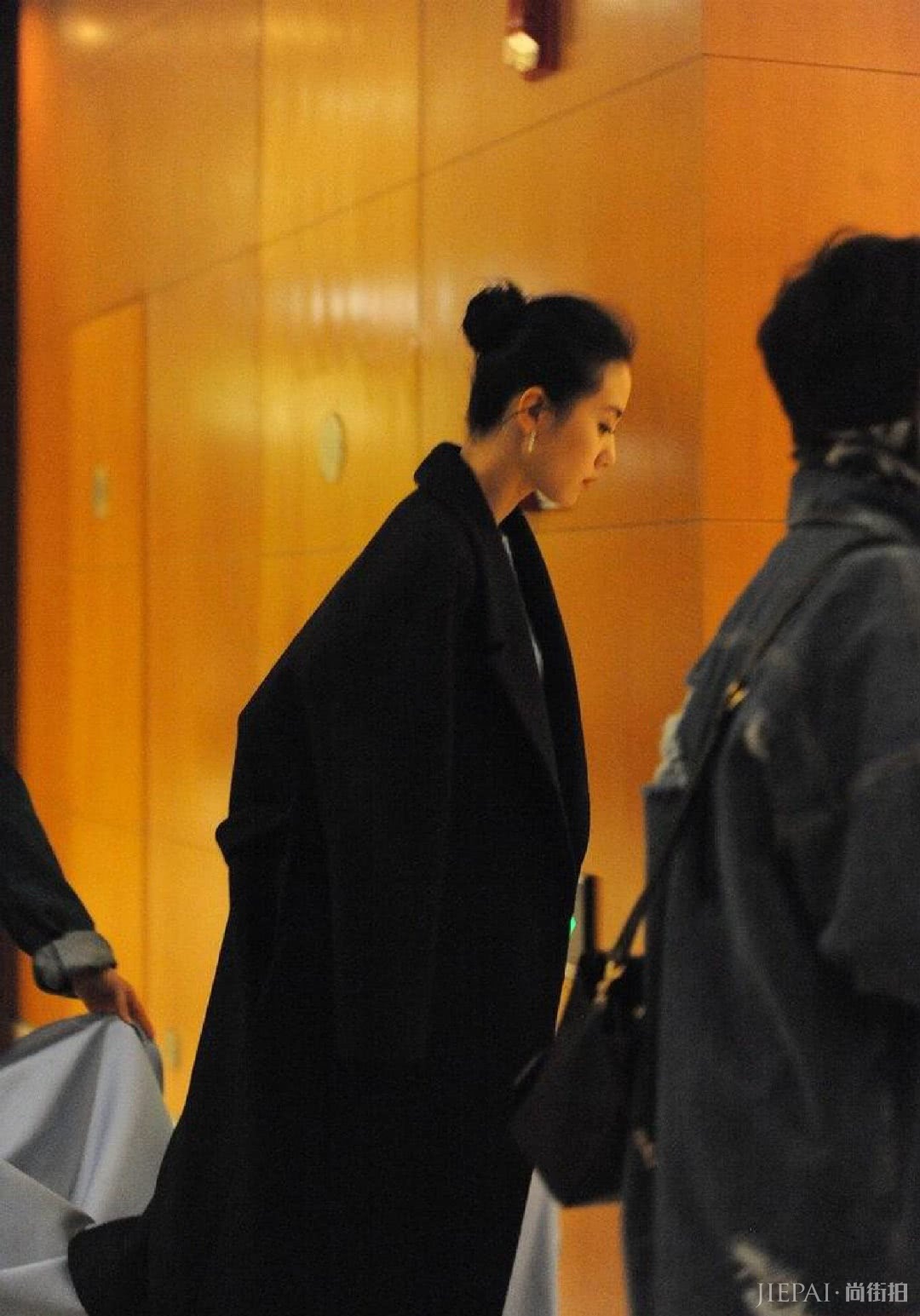 刘诗诗早年青涩旧照不惊艳但超耐看,与胡歌同框气质清纯