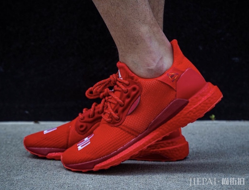 蓝心vs中国红!菲董亲自带货的 adidas Solar Hu又有新配色了!