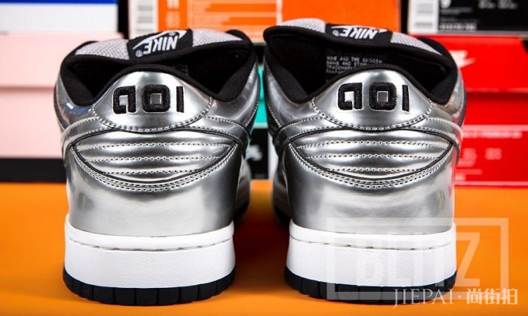 太阳花改作液态银!?De La Soul x Nike Dunk SB Low未市售版本现世!