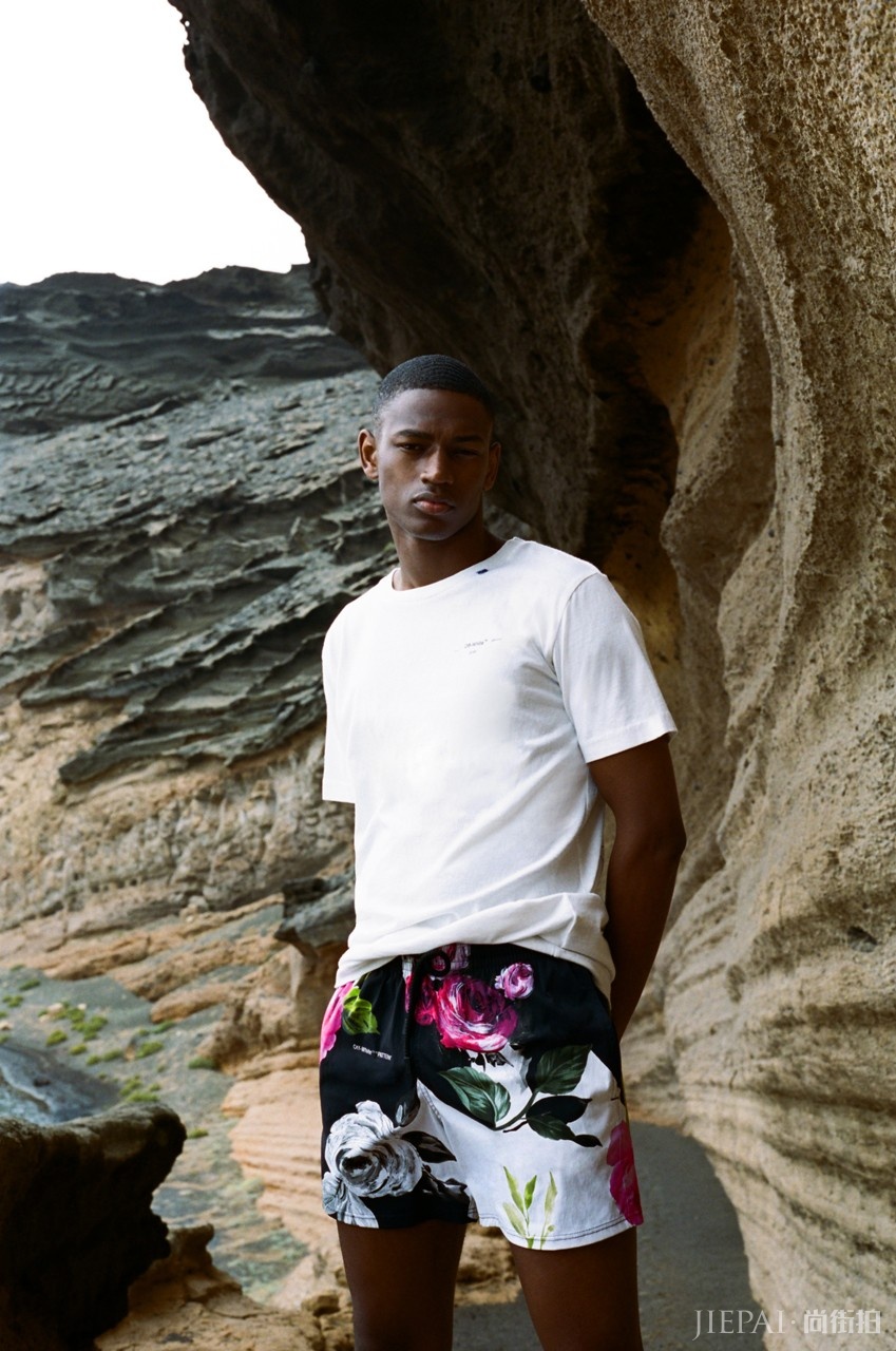 谁说泳装一定要花花绿绿!Off-White x Vilebrequin最新设计堪称用色典范!