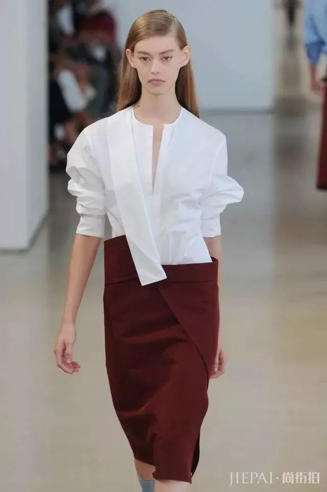 杜鹃人感搭配真是越看越舒服！这样简约大气的穿衣品味尽显高级