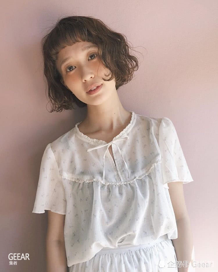 古着不仅是一种风格，看这位日本时尚博主用混搭配出多样造型