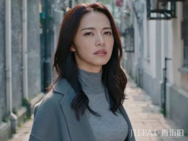 赵丽颖入围白玉兰奖，比肩蒋雯丽姚晨争视后，实力花旦演技引争议