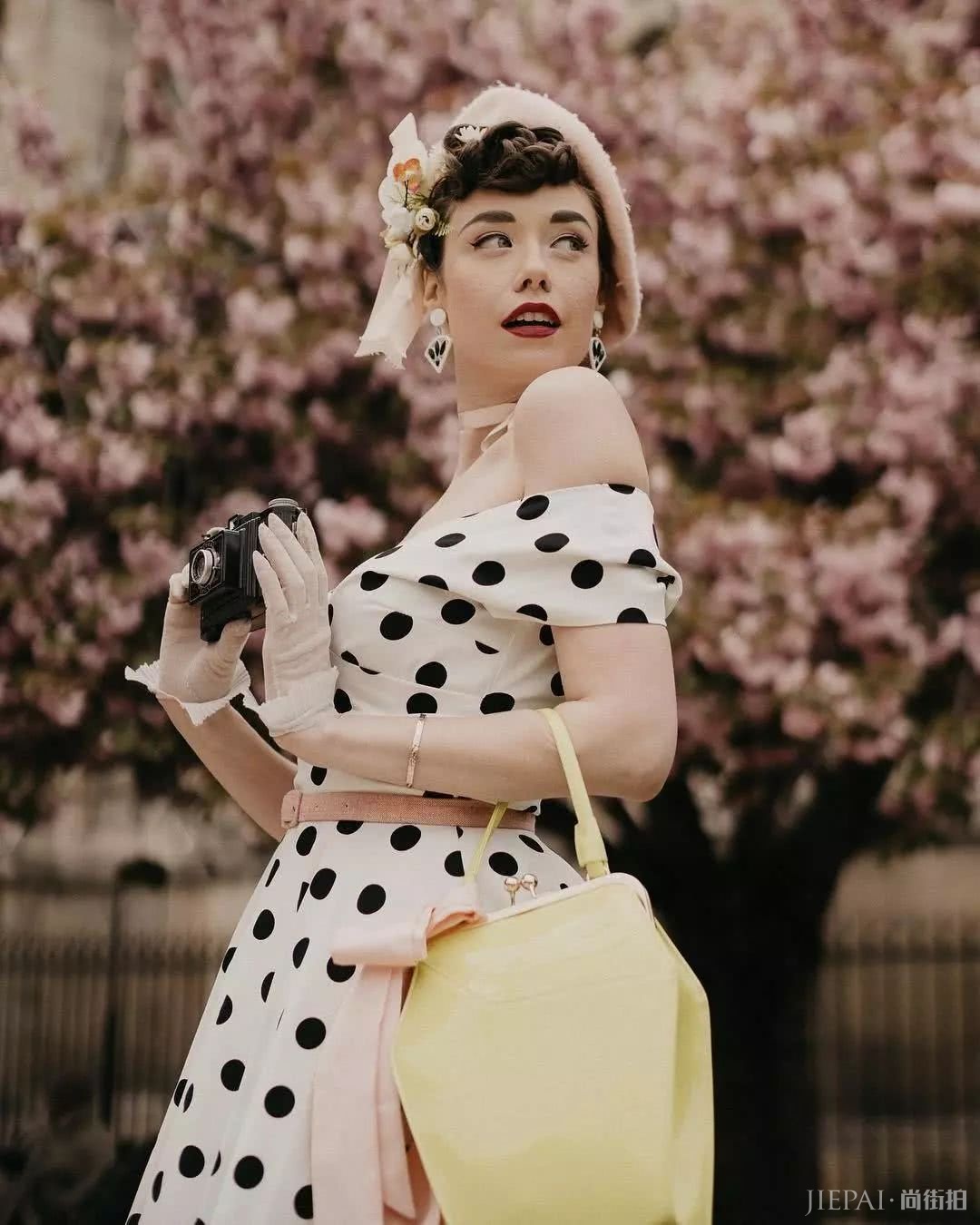 夏日里的复古风,穿成行走的画报是一种怎样的感觉