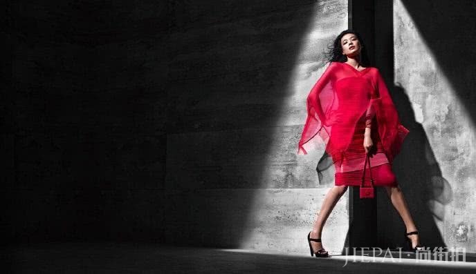 刘亦菲拿下顶奢代言，还和胡歌代言同一品牌，仙剑情侣或将合体？