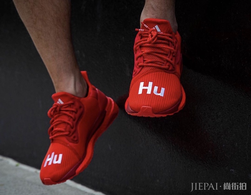 蓝心vs中国红!菲董亲自带货的 adidas Solar Hu又有新配色了!