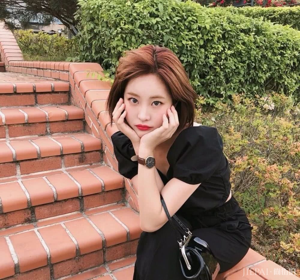 跟着ins上的短发小姐姐们学习夏日穿衣打扮