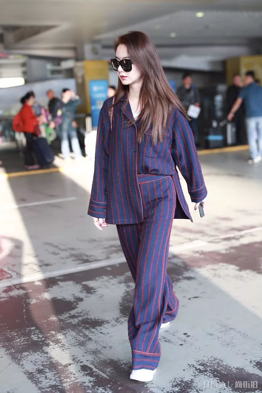 明星街拍 6月又到乱穿衣的季节
