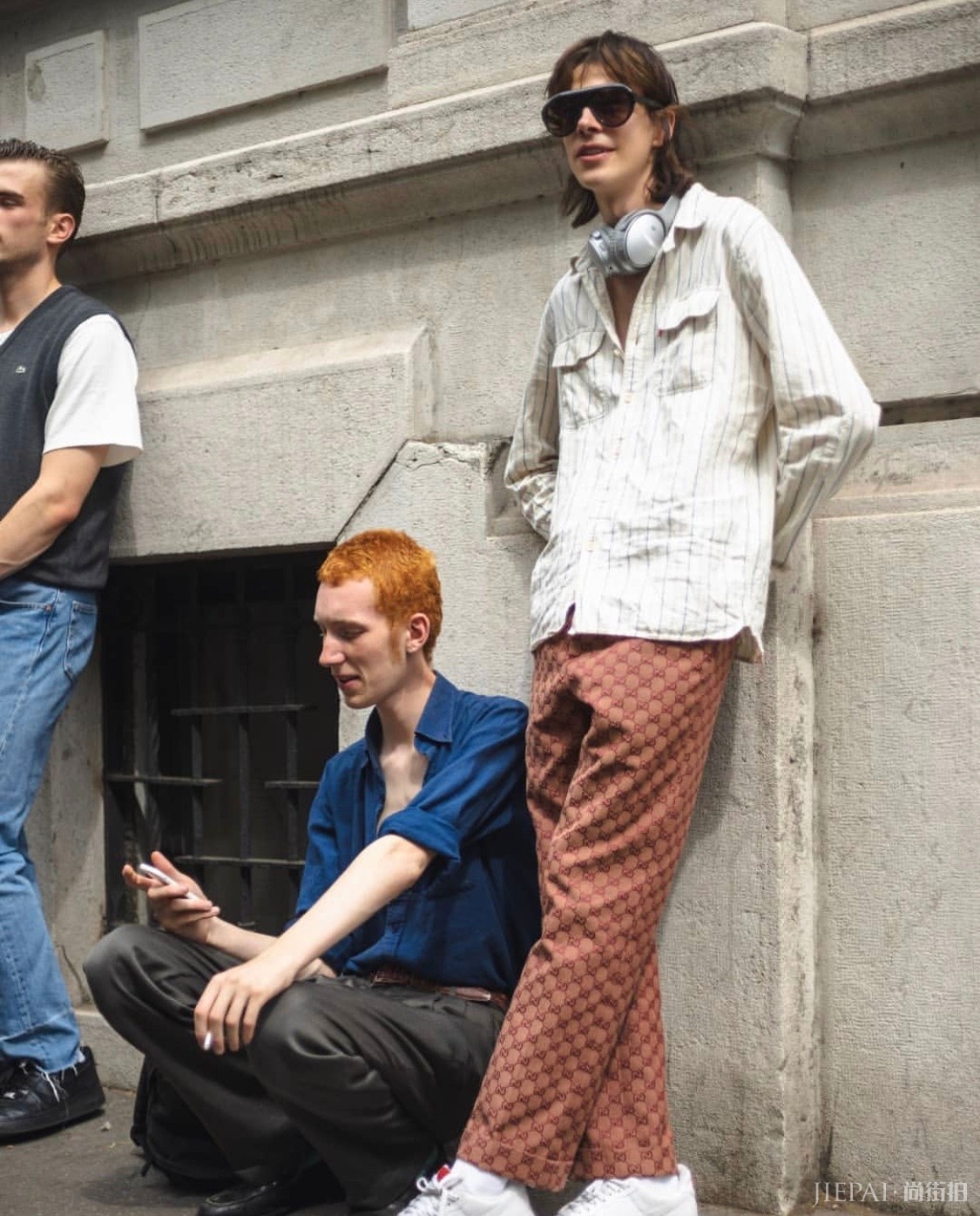 行走的教科书！米兰时装周时尚达人教你玩转街头穿搭！