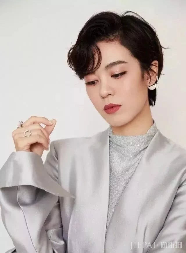 复古港风的短发有多好看？试过的人都变美人胚子了