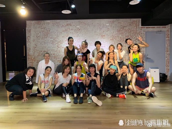 杨丞琳晒健身庆生照，35岁素颜状态好到爆
