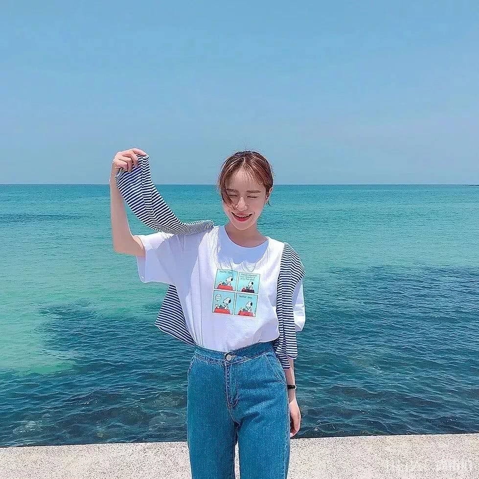 一件T恤就能搭配所有单品！这10种T恤的穿法怎么搭都好看