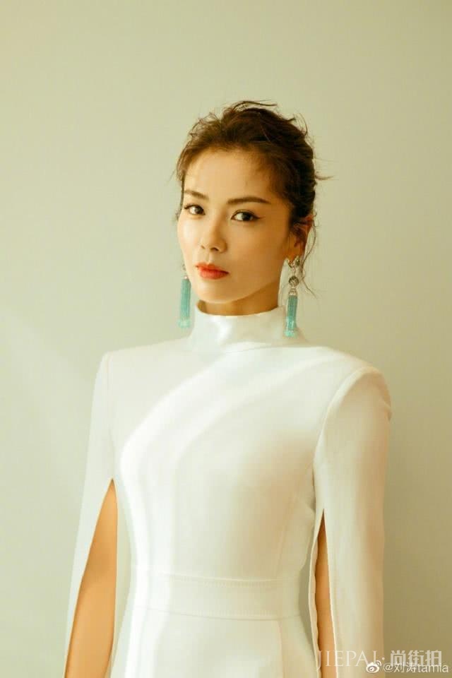 明星都爱剪层次发！刘涛选错发型老10岁！各种脸型最显瘦刘海搭配法