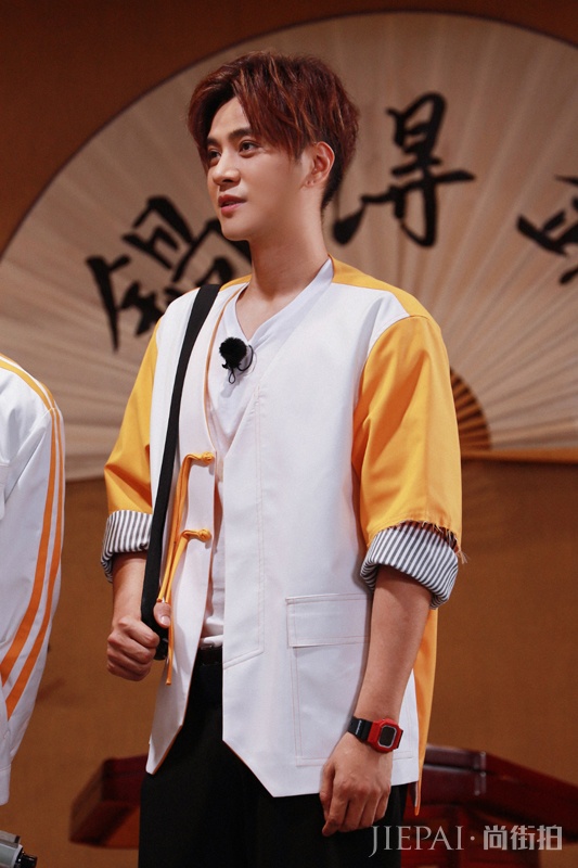 罗志祥 《极限挑战5》罗志祥闻香流口水 迪丽热巴贾乃亮“冤家相逢”